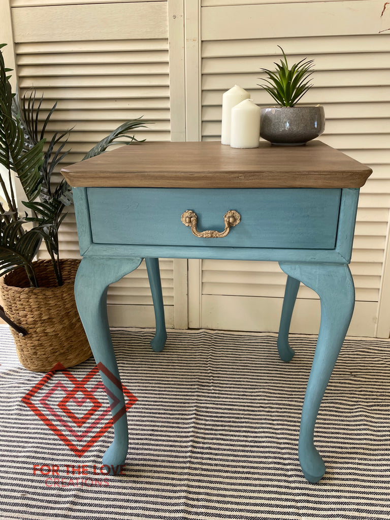 Miss Mustard Seed’s Milk Paint Flow Blue side table